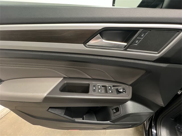 Thumbnail: 2023 Volkswagen Atlas - 26