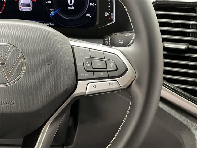 Thumbnail: 2023 Volkswagen Atlas - 21