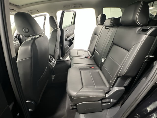 Thumbnail: 2023 Volkswagen Atlas - 12