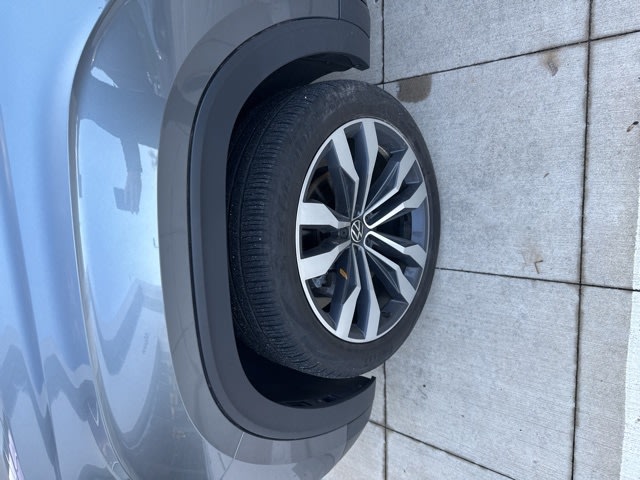 Thumbnail: 2022 Volkswagen Atlas - 16