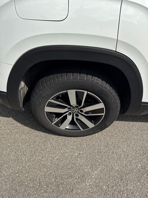 Thumbnail: 2023 Volkswagen Atlas - 14