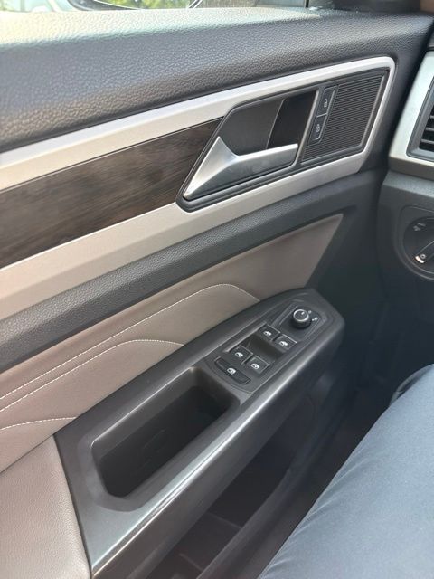 Thumbnail: 2023 Volkswagen Atlas - 20