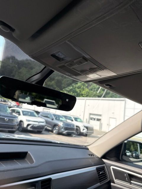 Thumbnail: 2023 Volkswagen Atlas - 22