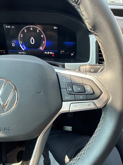 Thumbnail: 2023 Volkswagen Atlas - 17