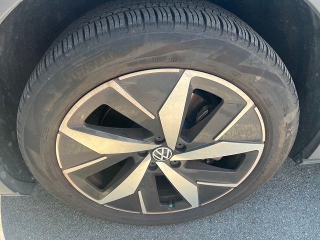Thumbnail: 2023 Volkswagen ID.4 - 5