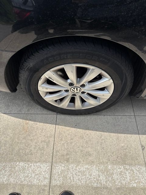 Thumbnail: 2014 Volkswagen Passat - 11