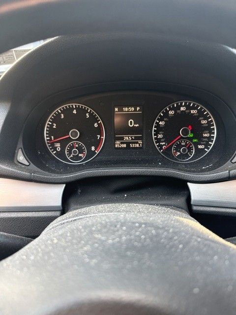Thumbnail: 2012 Volkswagen Passat - 8