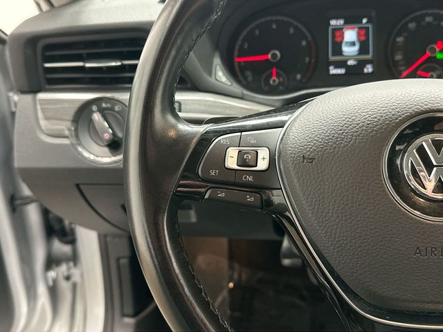 Thumbnail: 2020 Volkswagen Passat - 18