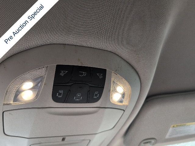 Thumbnail: 2017 Chrysler Pacifica - 21
