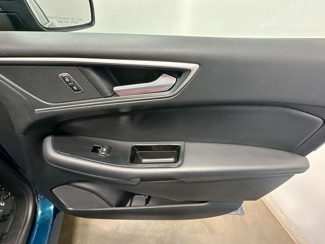 Thumbnail: 2020 Ford Edge - 29