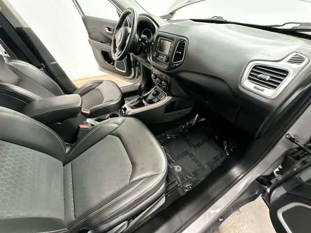 Thumbnail: 2018 Jeep Compass - 24