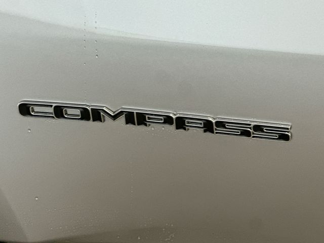 Thumbnail: 2018 Jeep Compass - 28