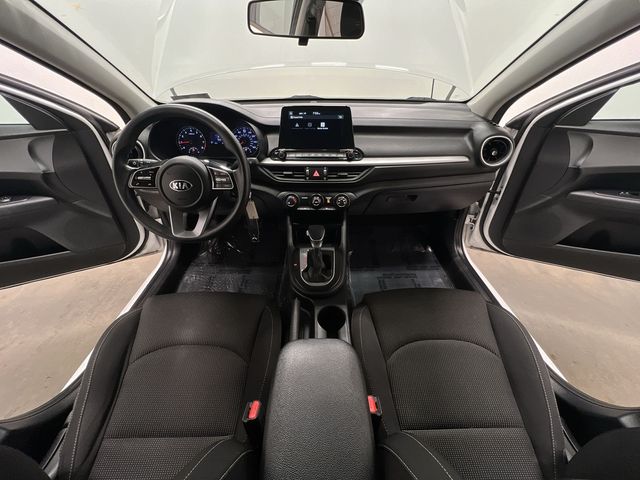 Thumbnail: 2020 Kia Forte - 14