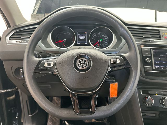 Thumbnail: 2018 Volkswagen Tiguan - 2