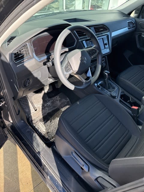 Thumbnail: 2022 Volkswagen Tiguan - 2