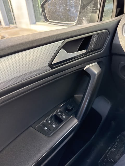 Thumbnail: 2022 Volkswagen Tiguan - 20