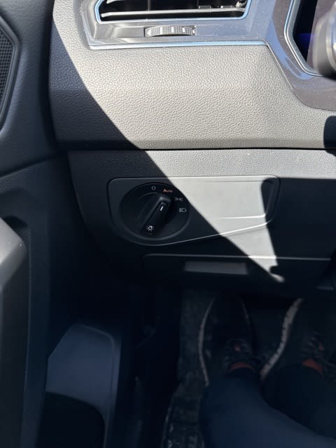 Thumbnail: 2022 Volkswagen Tiguan - 19