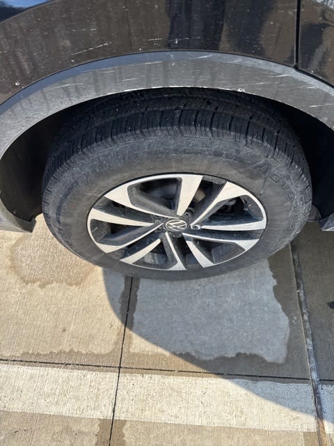 Thumbnail: 2022 Volkswagen Tiguan - 6