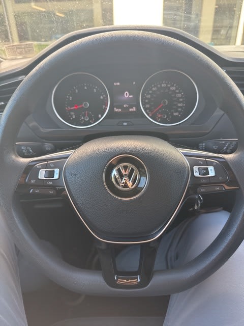 Thumbnail: 2018 Volkswagen Tiguan - 12