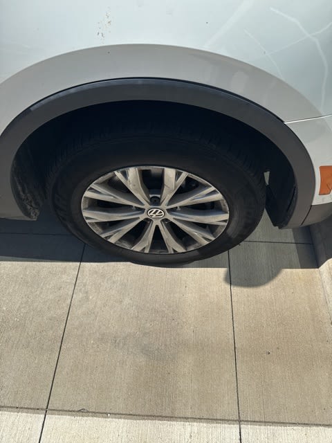 Thumbnail: 2018 Volkswagen Tiguan - 5