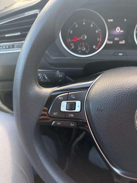 Thumbnail: 2018 Volkswagen Tiguan - 14
