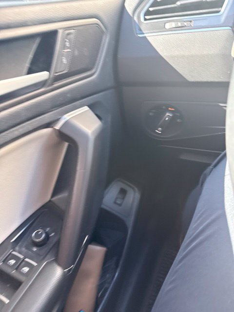 Thumbnail: 2020 Volkswagen Tiguan - 6