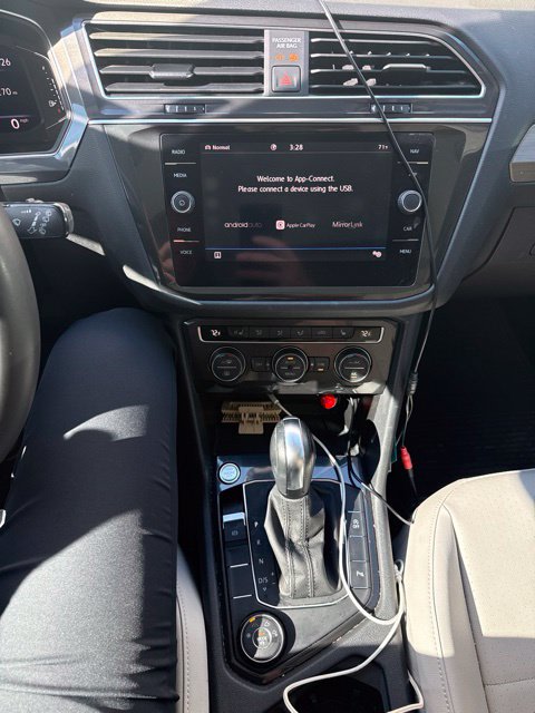 Thumbnail: 2020 Volkswagen Tiguan - 21