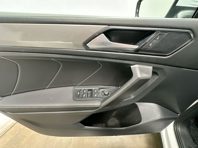 Thumbnail: 2023 Volkswagen Tiguan - 26