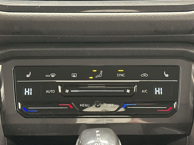 Thumbnail: 2022 Volkswagen Tiguan - 24