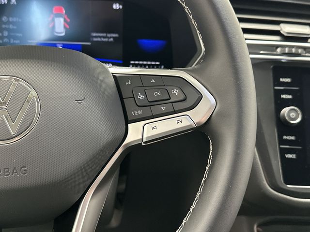 Thumbnail: 2022 Volkswagen Tiguan - 19