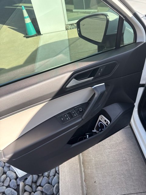 Thumbnail: 2019 Volkswagen Tiguan - 16