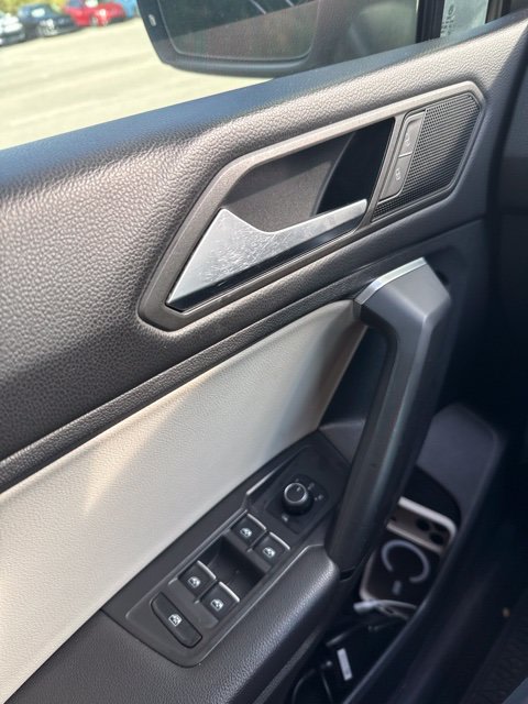 Thumbnail: 2019 Volkswagen Tiguan - 21
