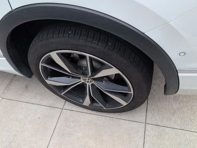 Thumbnail: 2022 Volkswagen Tiguan - 15