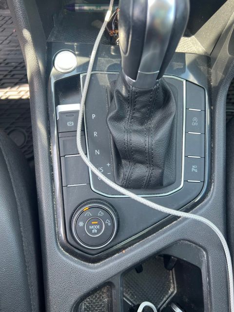 Thumbnail: 2019 Volkswagen Tiguan - 9