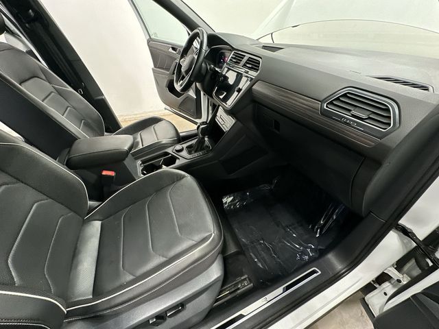 Thumbnail: 2022 Volkswagen Tiguan - 28