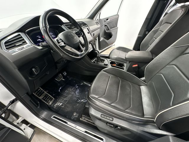 Thumbnail: 2022 Volkswagen Tiguan - 12