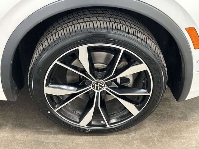 Thumbnail: 2022 Volkswagen Tiguan - 8