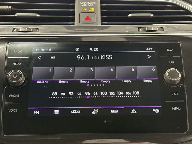 Thumbnail: 2022 Volkswagen Tiguan - 14