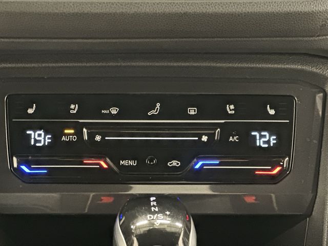 Thumbnail: 2022 Volkswagen Tiguan - 25