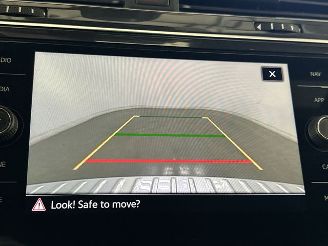 Thumbnail: 2022 Volkswagen Tiguan - 23