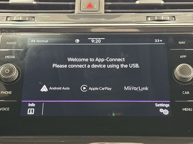 Thumbnail: 2022 Volkswagen Tiguan - 22