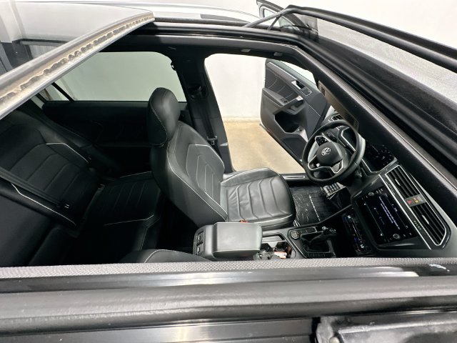 Thumbnail: 2024 Volkswagen Tiguan - 11