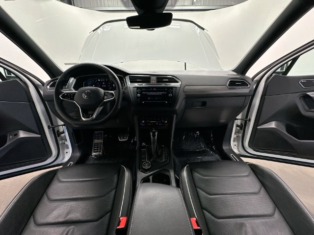 Thumbnail: 2024 Volkswagen Tiguan - 10