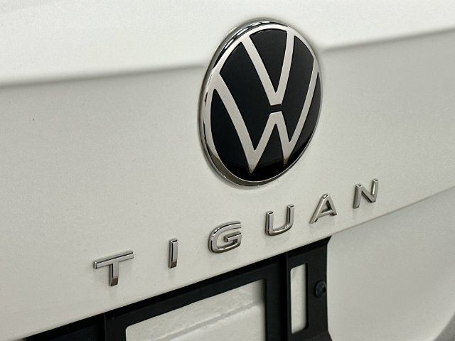 Thumbnail: 2024 Volkswagen Tiguan - 7
