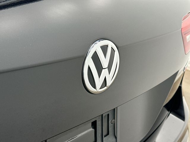 Thumbnail: 2021 Volkswagen Tiguan - 7