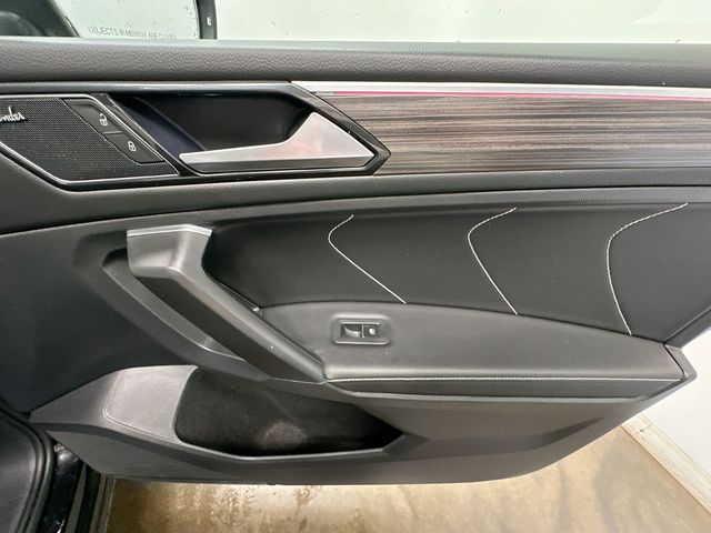 Thumbnail: 2023 Volkswagen Tiguan - 30