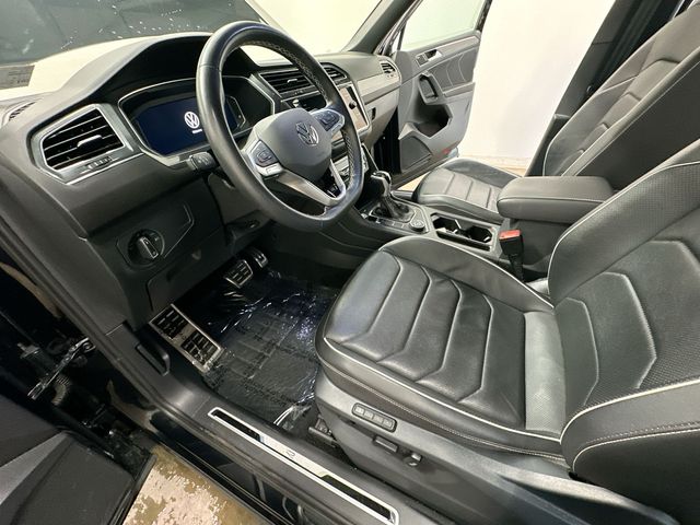 Thumbnail: 2023 Volkswagen Tiguan - 10