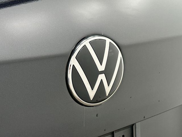 Thumbnail: 2023 Volkswagen Tiguan - 7