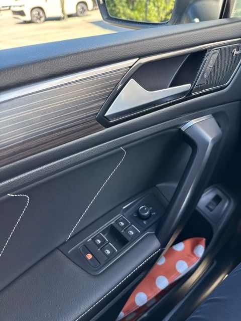 Thumbnail: 2022 Volkswagen Tiguan - 20