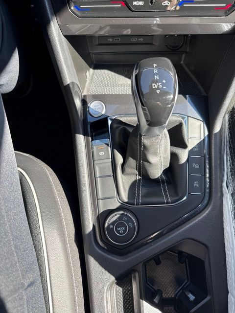Thumbnail: 2022 Volkswagen Tiguan - 7